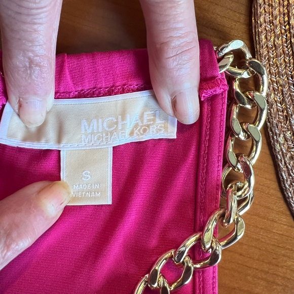 Michael Kors Fuschia halter top with chain neckline - Picture 9 of 9